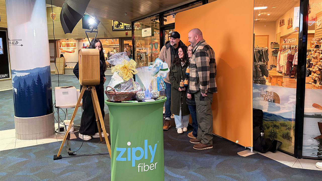 ZIply Fiber photo booth
